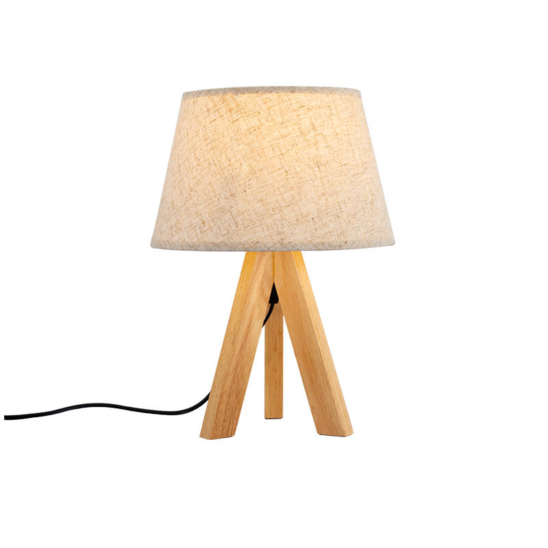 Classic Design Tripod Wooden Base Table Lamp for Hotel Room M20172